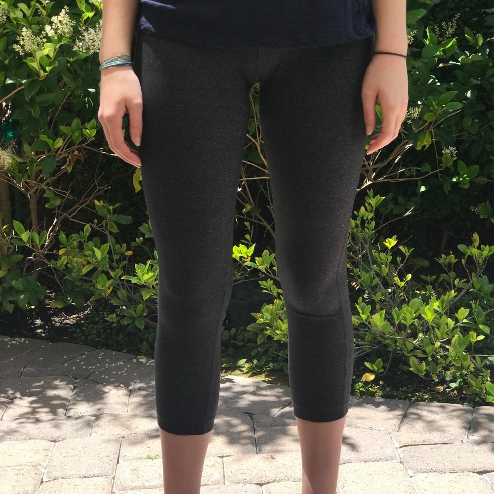 90 Degree Grey Cropped Leggings